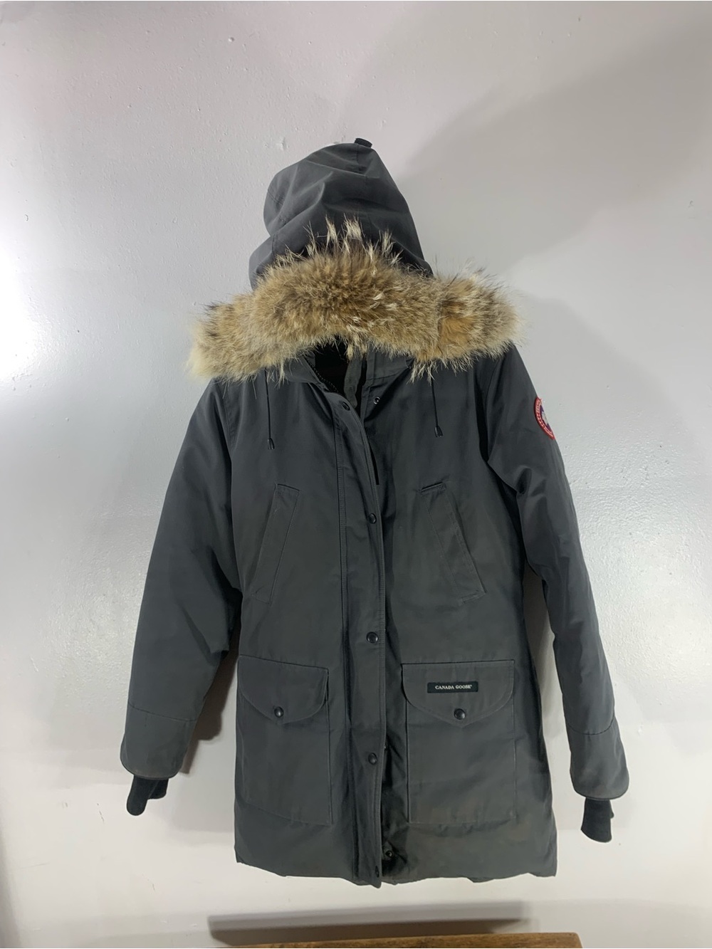 Title
Canada Goose Trillium Parka 6550L Women’s Medium Graphite Arctic Program
